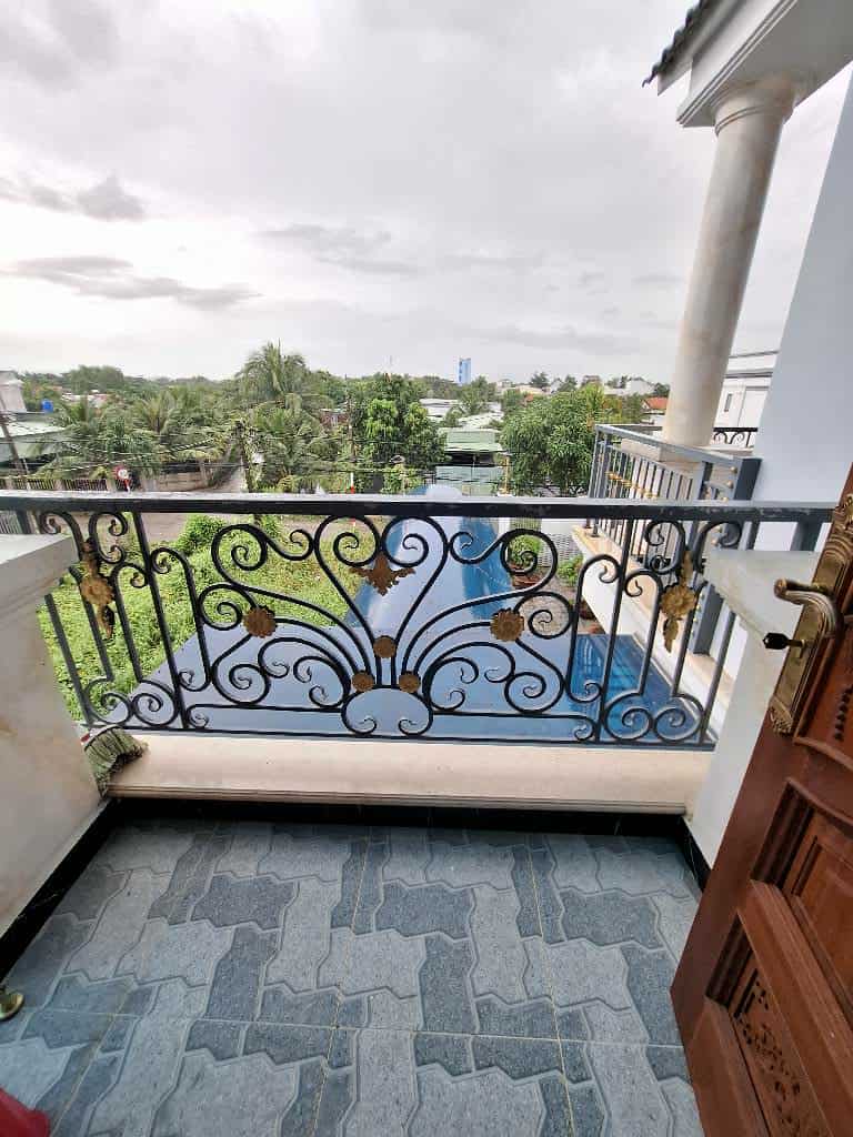 >>BIỆT THỰ NGAY CHỢ BÌNH CHÁNH<<